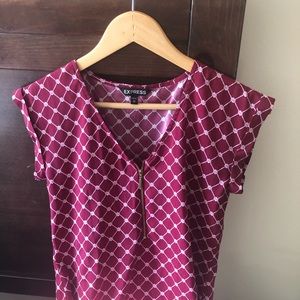 Express silky v-neck gramercy tee